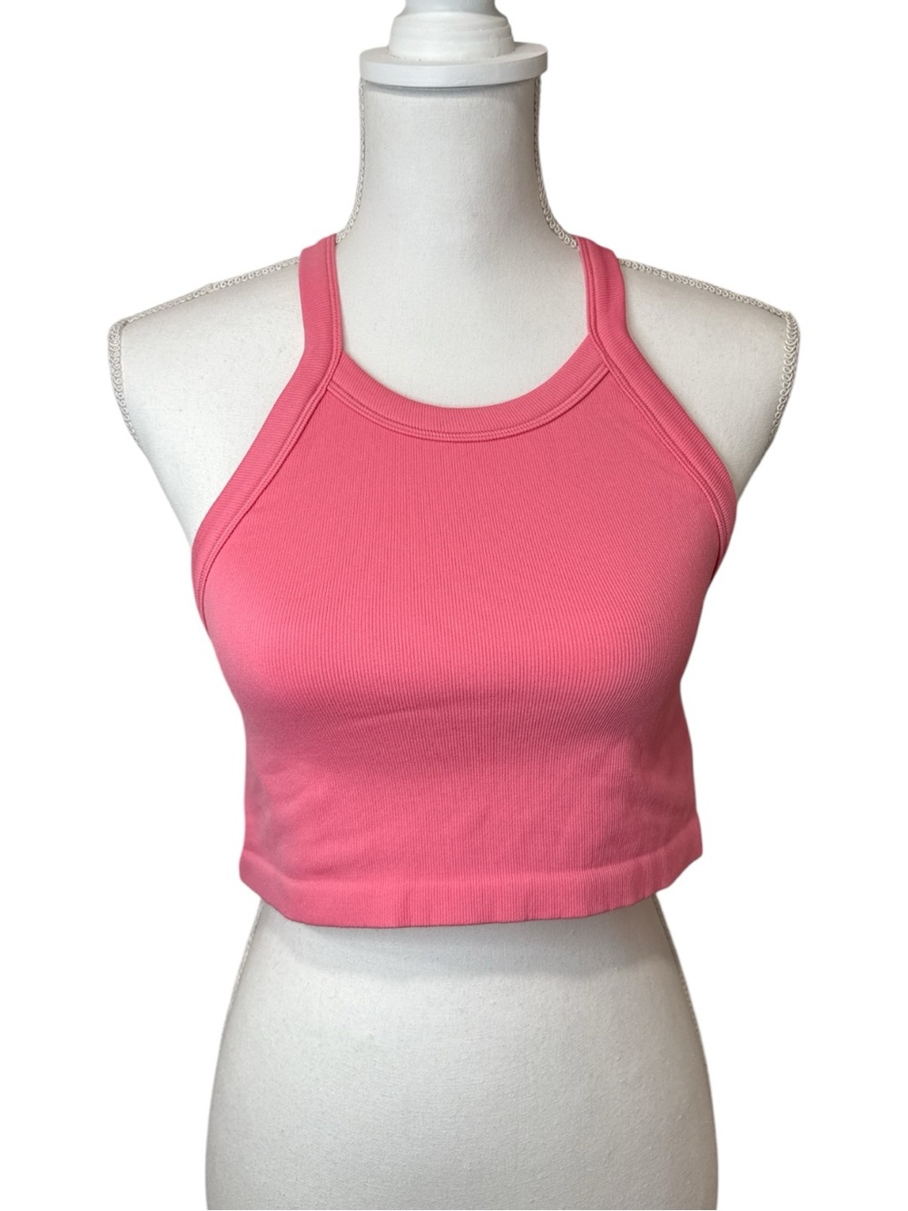 Aritzia Seamless Ribbed Cropped Tank in Pink Size Large